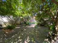 Rare sur le marché, maison de ville avec du cachet, jardin, garage et dépendances  ! — photo 3