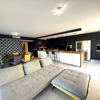 Commerce 3 pièces 890000 €