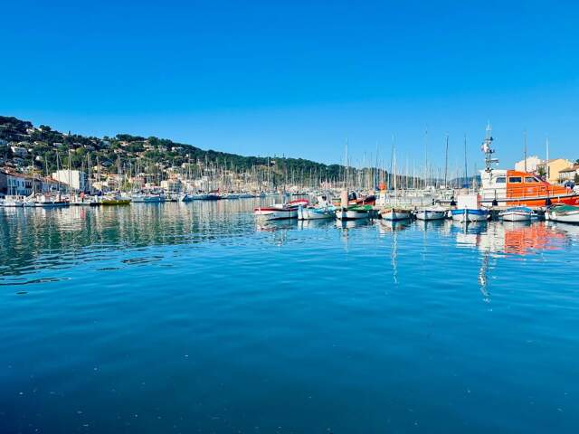 Bien Commercial À Vendre Boucherie Charcuterie Traiteur Bord de Mer Var — photo du bien