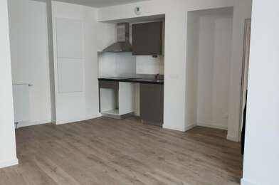 Appartement 3 pièces 745 €
