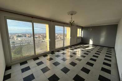 Appartement 4 pièces 108000 €