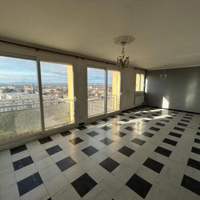 Appartement 4 pièces 108000 €