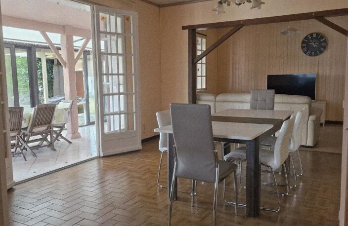 Maison 131 m² sur 8 769 m² de terrain — photo 2