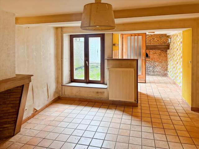 Maison T3 avec cour, garage, dépendance et jardin à Renwez — photo du bien