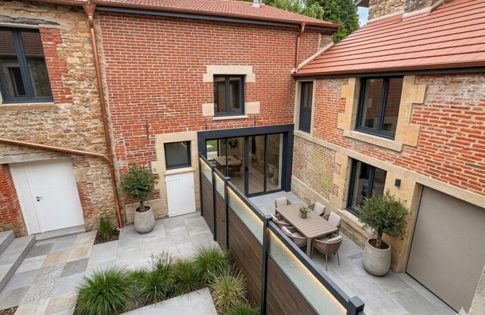 Maison T3 avec cour, garage, dépendance et jardin à Renwez — photo 2