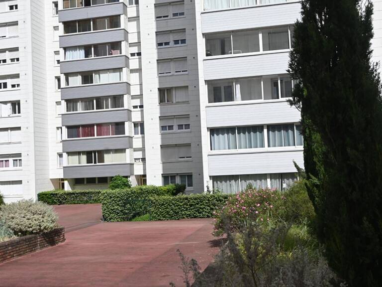 A VENDRE APPARTEMENT TYPE 4 PRIX EXCEPTIONNEL  70180  EURO A SAINT PIERE DES CORPS — photo 1