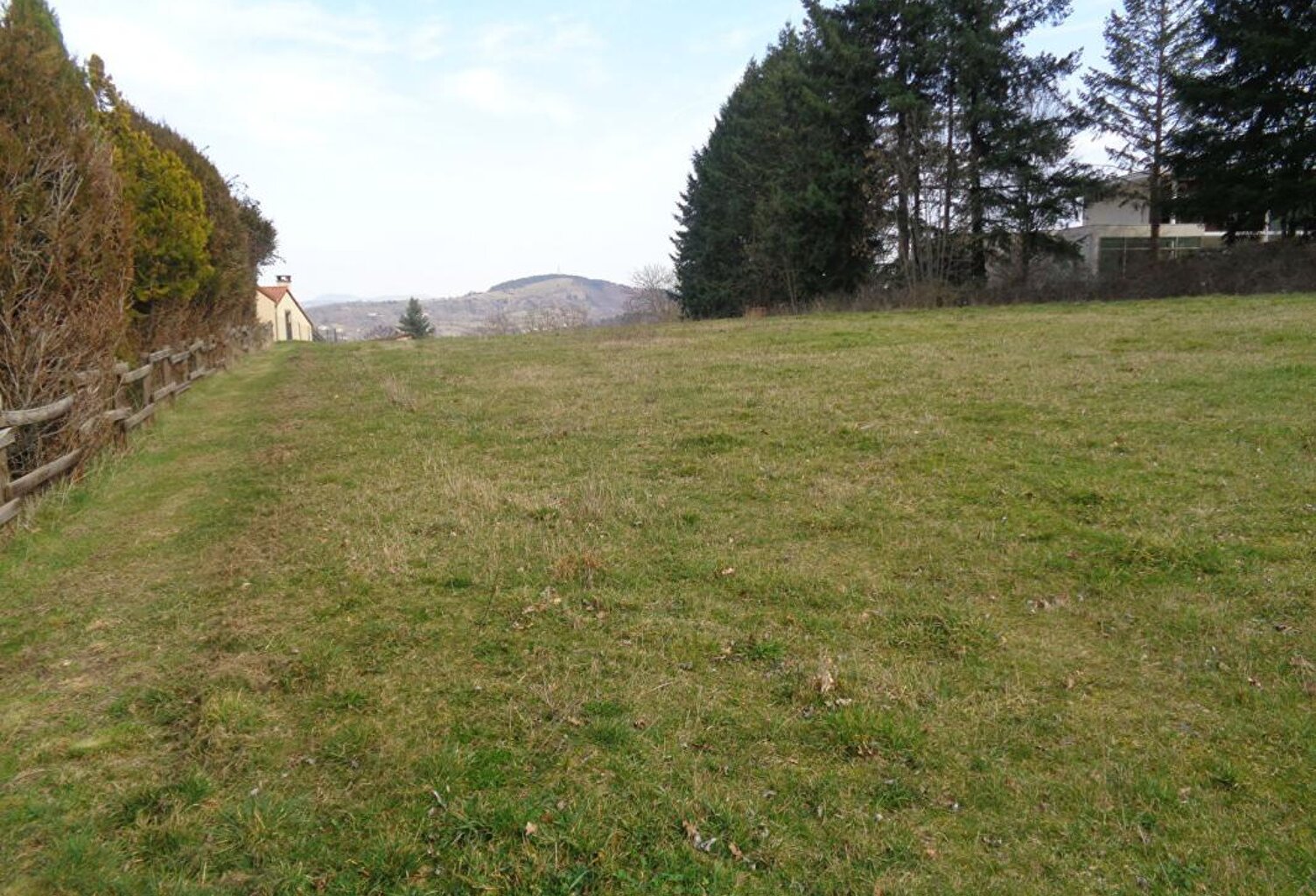 Sanssac L'Eglise(43), terrain constructible de 3.488 m2 — photo 1