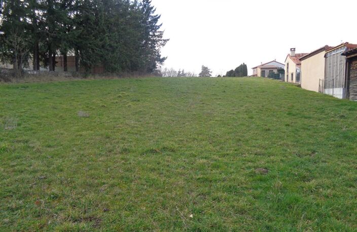 Sanssac L'Eglise(43), terrain constructible de 3.488 m2 — photo 2