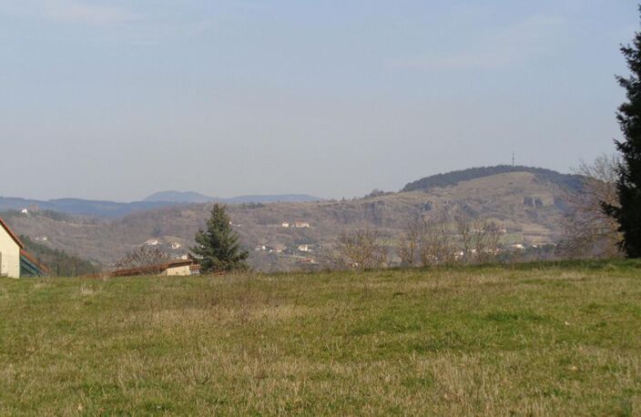 Sanssac L'Eglise(43), terrain constructible de 3.488 m2 — photo 3