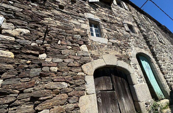 Authentique maison de hameau avec dépendances et vue dégagée — photo 2