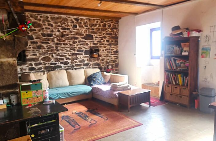 Authentique maison de hameau avec dépendances et vue dégagée — photo 5
