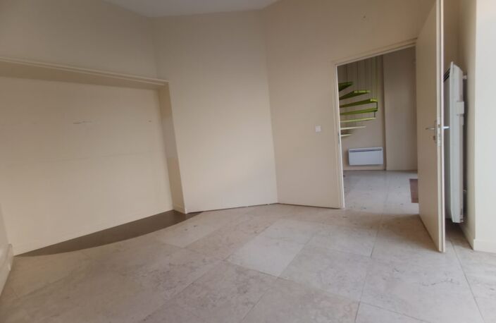 A LOUER Local professionel ST PONS DE THOMIERES 34220 — photo 3