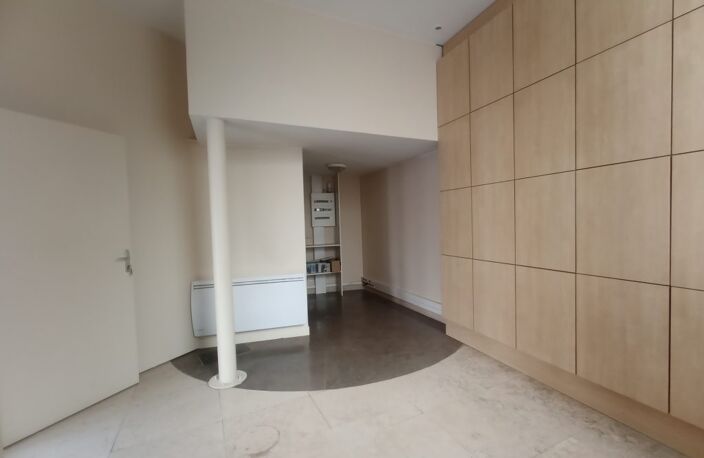 A LOUER Local professionel ST PONS DE THOMIERES 34220 — photo 4