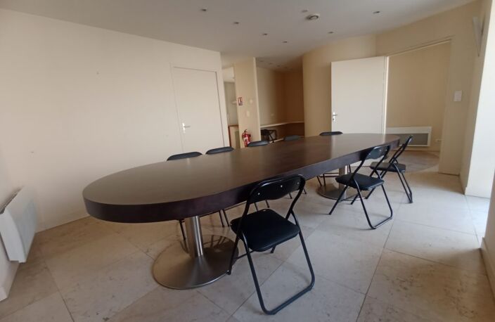 A LOUER Local professionel ST PONS DE THOMIERES 34220 — photo 5