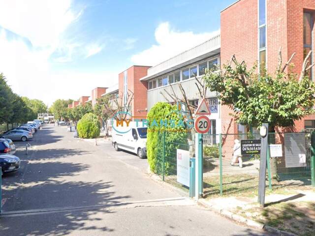 SEVRAN : A VENDRE Entrepôt et bureaux de 412m² — photo du bien