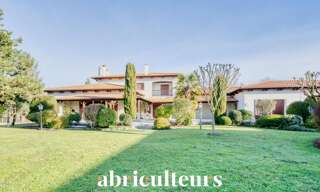 Maison 11 Pièces 600 m² à vendre à Fontcouverte (17100)