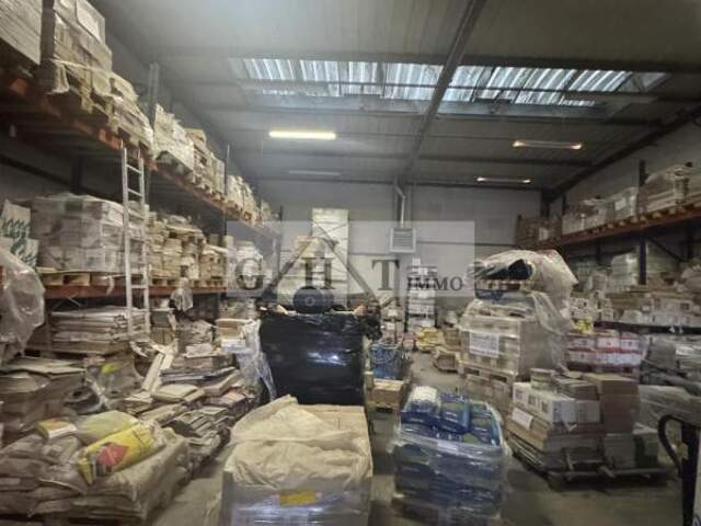 ENTREPOT BUREAUX 427M2 A VENDRE SEVRAN — photo du bien