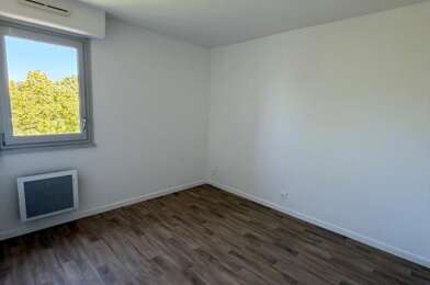 Appartement 4 pièces 838 €
