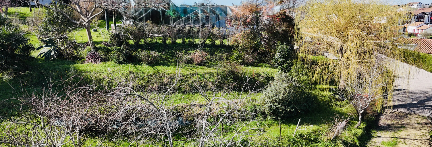 Terrain  1030 m² à vendre à Ahetze (64210)