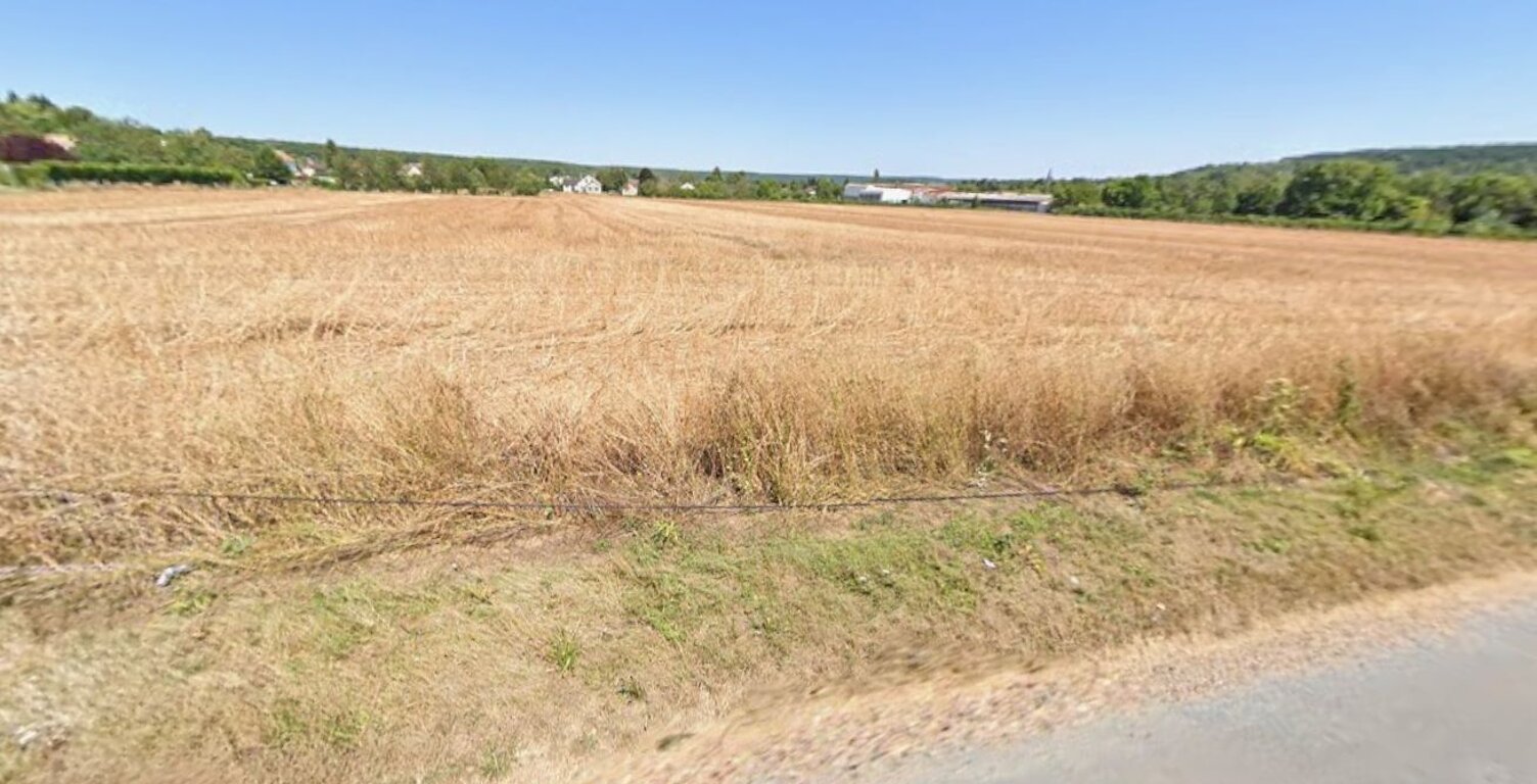 Terrain à bâtir de 700 m² à MARCILLY-SUR-EURE (27) — photo 1