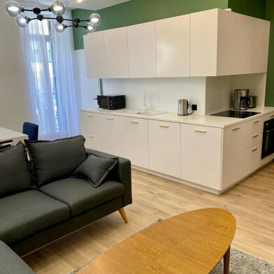 Appartement 4 pièces 1500 €