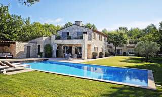 Maison 9 Pièces 295 m² à vendre à Saint-Saturnin-lès-Apt (84490)