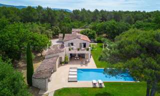Maison 9 Pièces 295 m² à vendre à Saint-Saturnin-lès-Apt (84490)