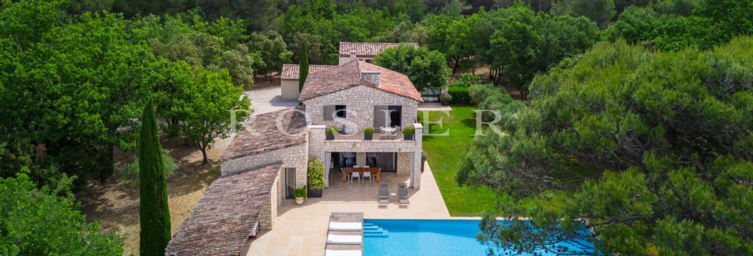 Maison 9 Pièces 295 m² à vendre à Saint-Saturnin-lès-Apt (84490)
