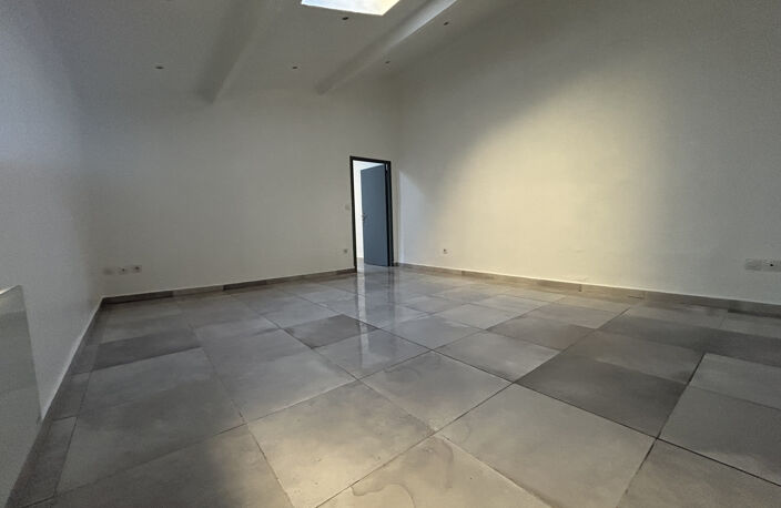Appartement T2 rénové - dernier étage - 48m2 - IDEAL INVESTI — photo 3