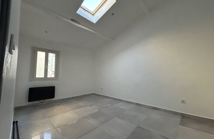 Appartement T2 rénové - dernier étage - 48m2 - IDEAL INVESTI — photo 4
