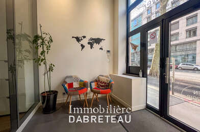 Bureau  2700 €
