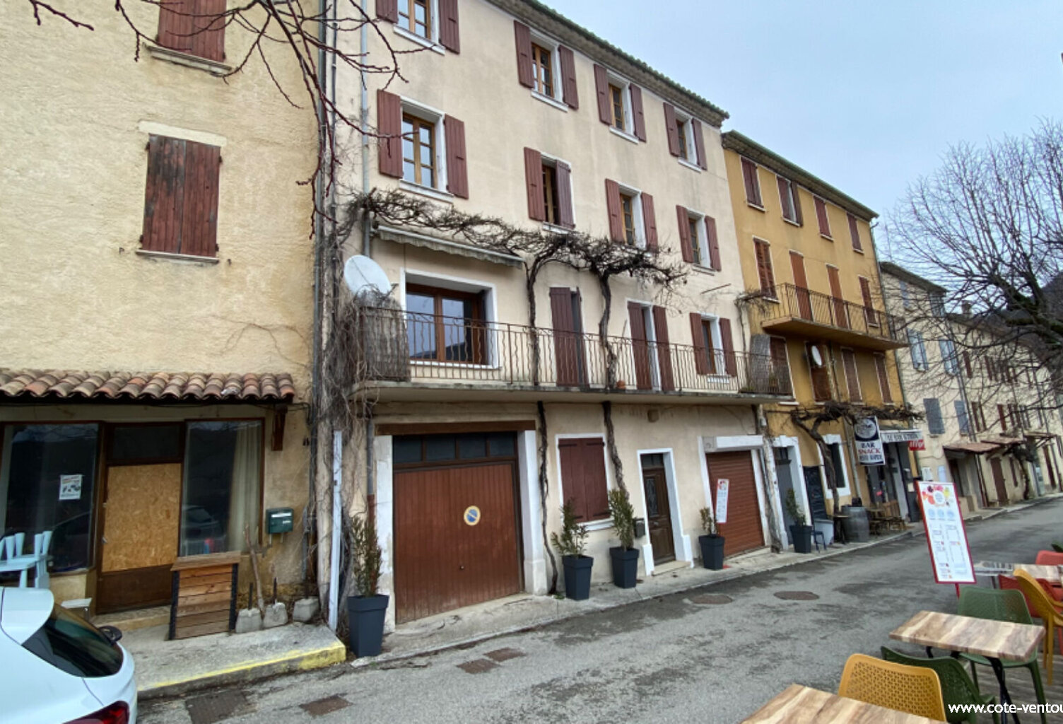 IMMEUBLE DE CARACTÈRE AU COEUR DE MONTBRUN-LES-BAINS — photo 1