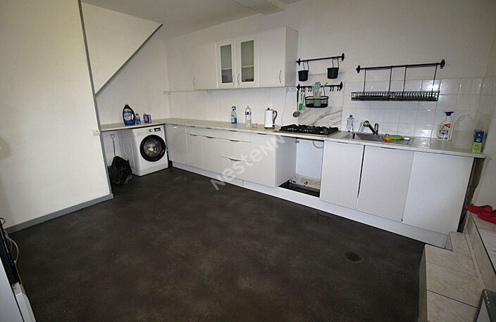 MONTCORNET : Local commercial (supérette) + Appartement — photo 2