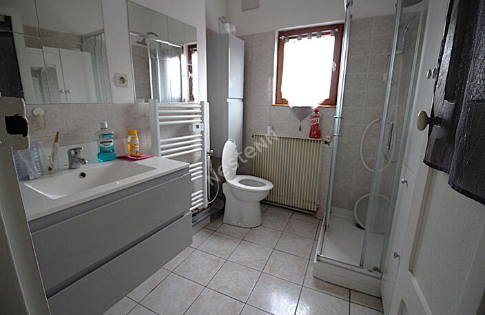 MONTCORNET : Local commercial (supérette) + Appartement — photo 3
