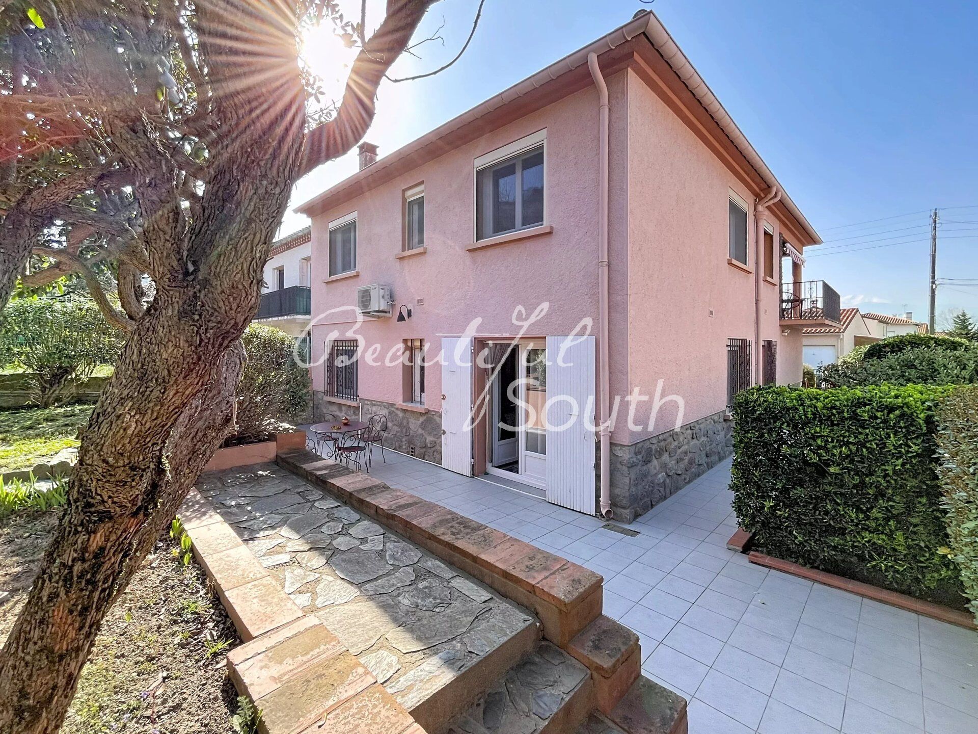 Villa / Maison  T7 à vendre Maureillas-las-Illas 66480