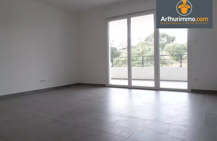 Proche  hospital Ajaccio location T2 vide 42 m² — photo 2