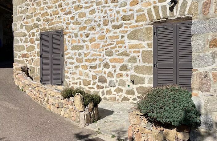 Vente Maison de village en pierres de taille, vue dégagée. — photo 5