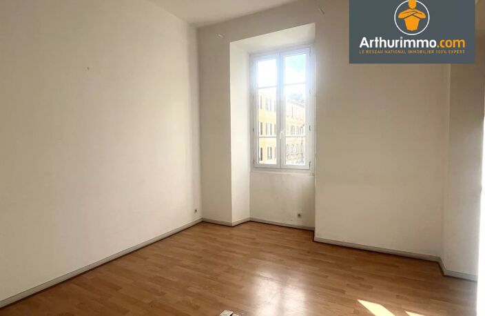 Vente Ajaccio T7 centre ville — photo 2