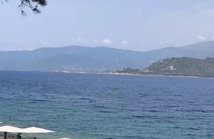 HOTEL RESTAURANT PIEDS DANS L'EAU - CORSE DU SUD — photo 4