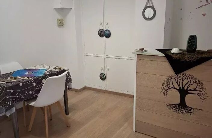 LOCAL COMMERCIAL — photo 2