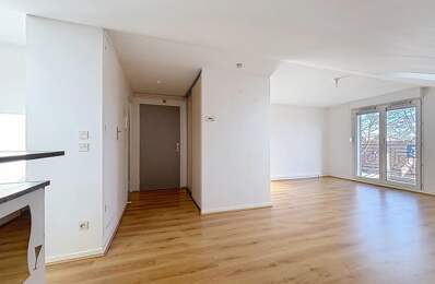 Studio 31 m2 lumineux avec balcon- Evry-Courcouronnes - Box fermé - Proche commodités — photo du bien