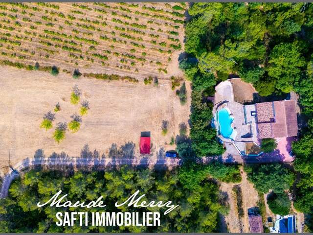 Villa 165 m2 - 2 séjours/cuisines - 4 chambres - piscine lagon - belle vue dégagée - parcelle de plus de 6000 m2 dont 3500 m2 plate - idéal chevaux — photo du bien