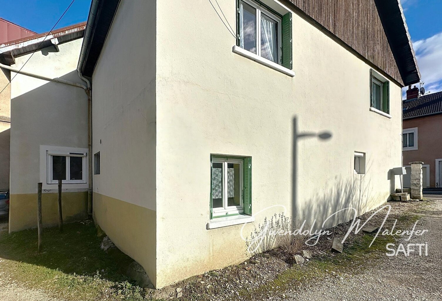 Immeuble de rapport  Centre de Mouchard — photo 1