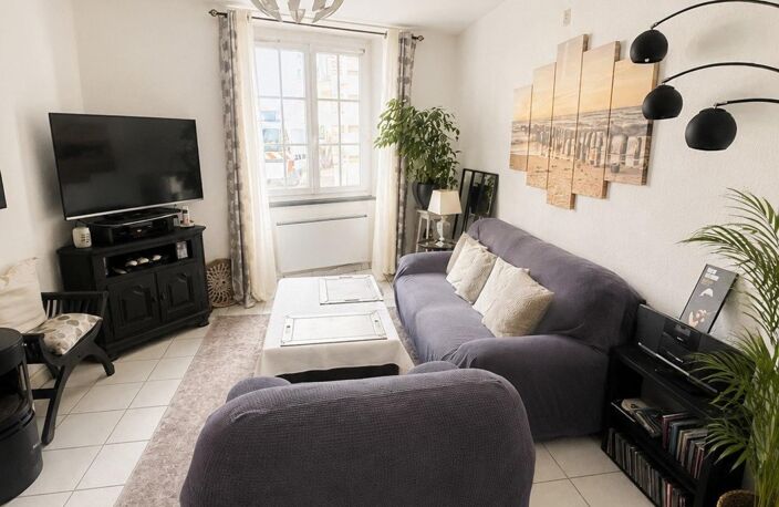 Découvrez cette superbe maison entièrement rénovée, prête à accueillir votre nouveau projet de vie. — photo 5