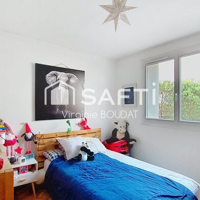 Appartement 4 pièces 160000 €