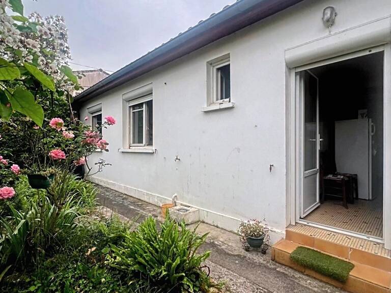 Maison plain-pied + jardin + garage — photo 1