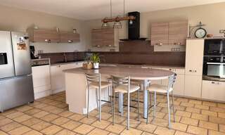 Maison 7 Pièces 224 m² à vendre à Grandvelle-et-le-Perrenot (70190)