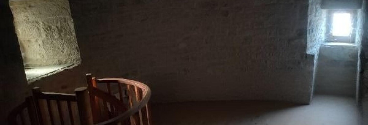 Immeuble  600 m² à vendre à Salins-les-Bains (39110)