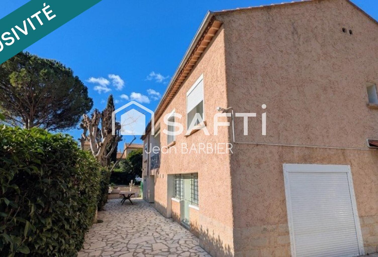EN EXCLUSIVITÉ, a Toulon Ouest, secteur des Routes, sur une parcelle de terrain d'environ 700m², maison traditionnelle élevée d'un étage de 110 m² habitables et rez de jardin avec cuisine d'été, double garage, atelier et piscine. — photo 1