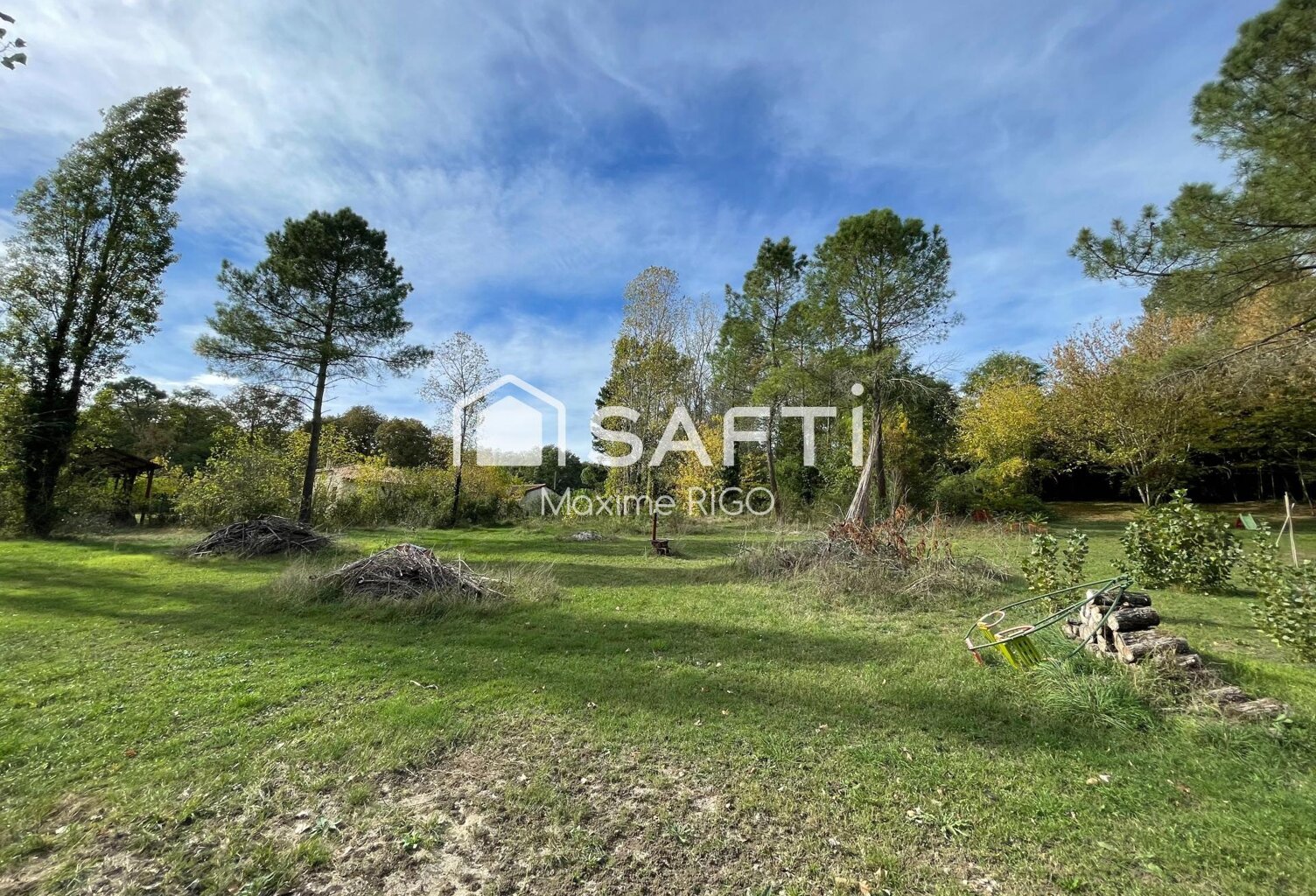 Terrain constructible 3473 m2 à Casteljaloux — photo 1